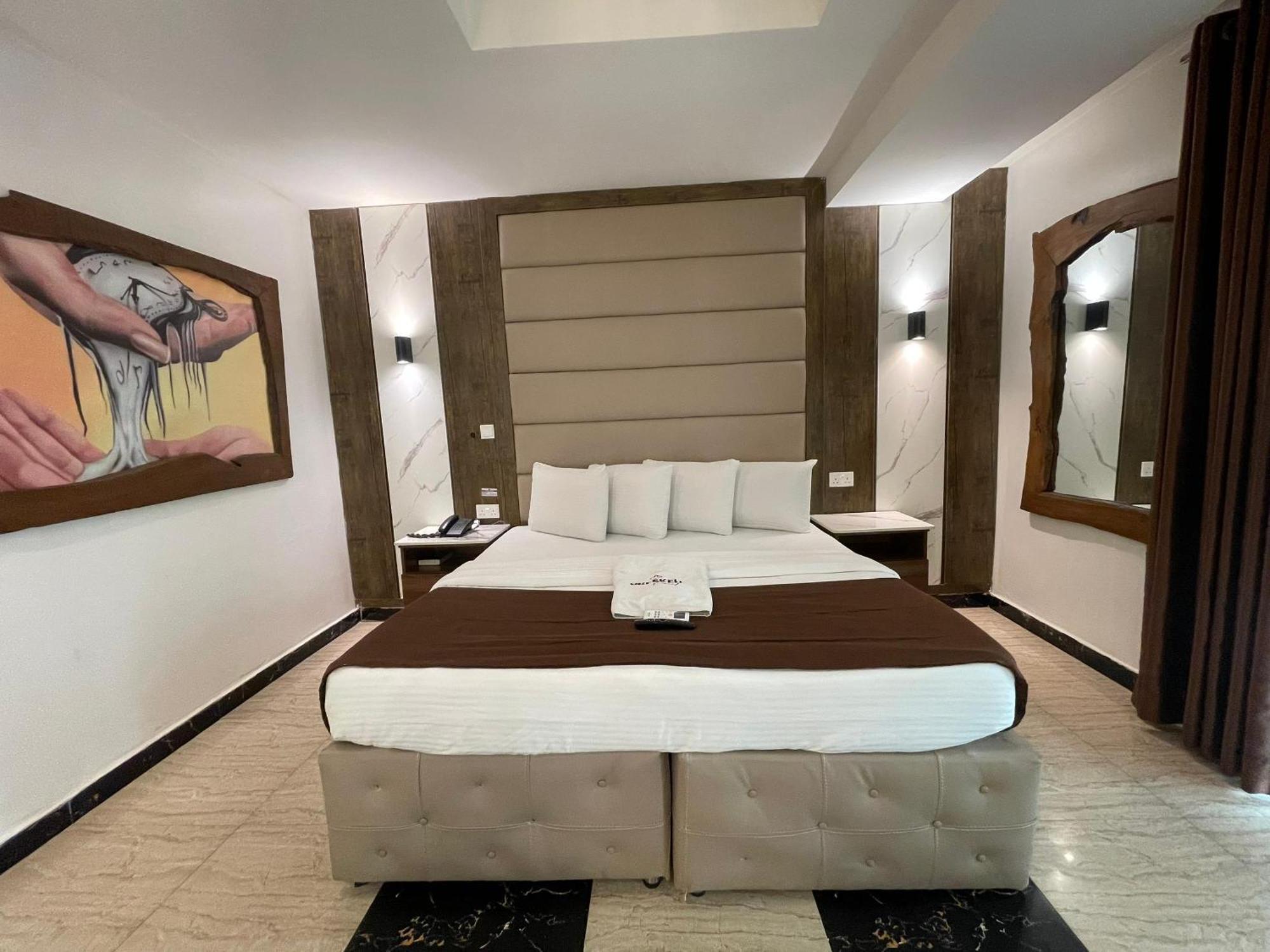 Presken Hotel At International Airport Road Икеджа Екстериор снимка